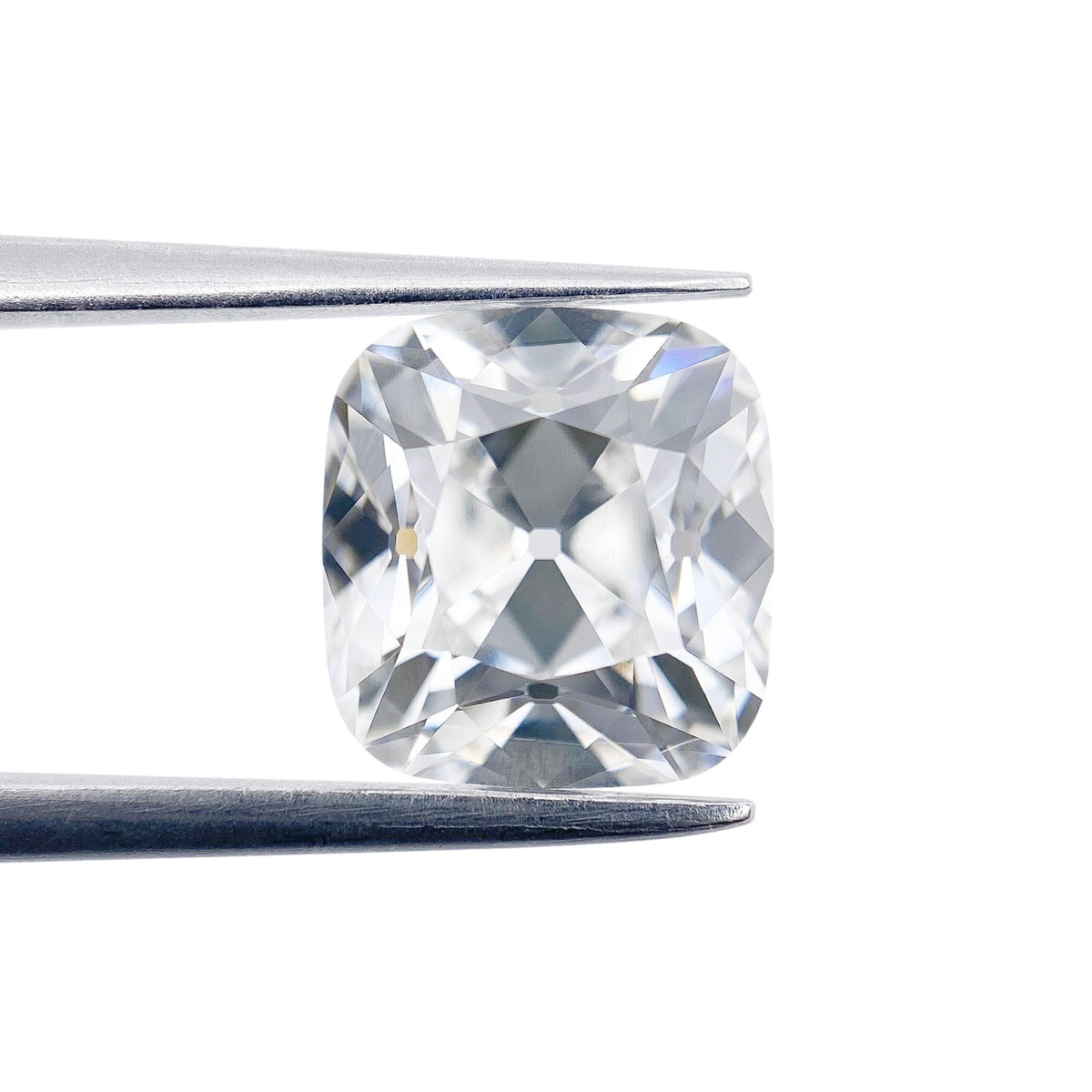 3.51ct | F/VS1 Cushion Shape Old Mine Cut Lab Diamond (IGI)