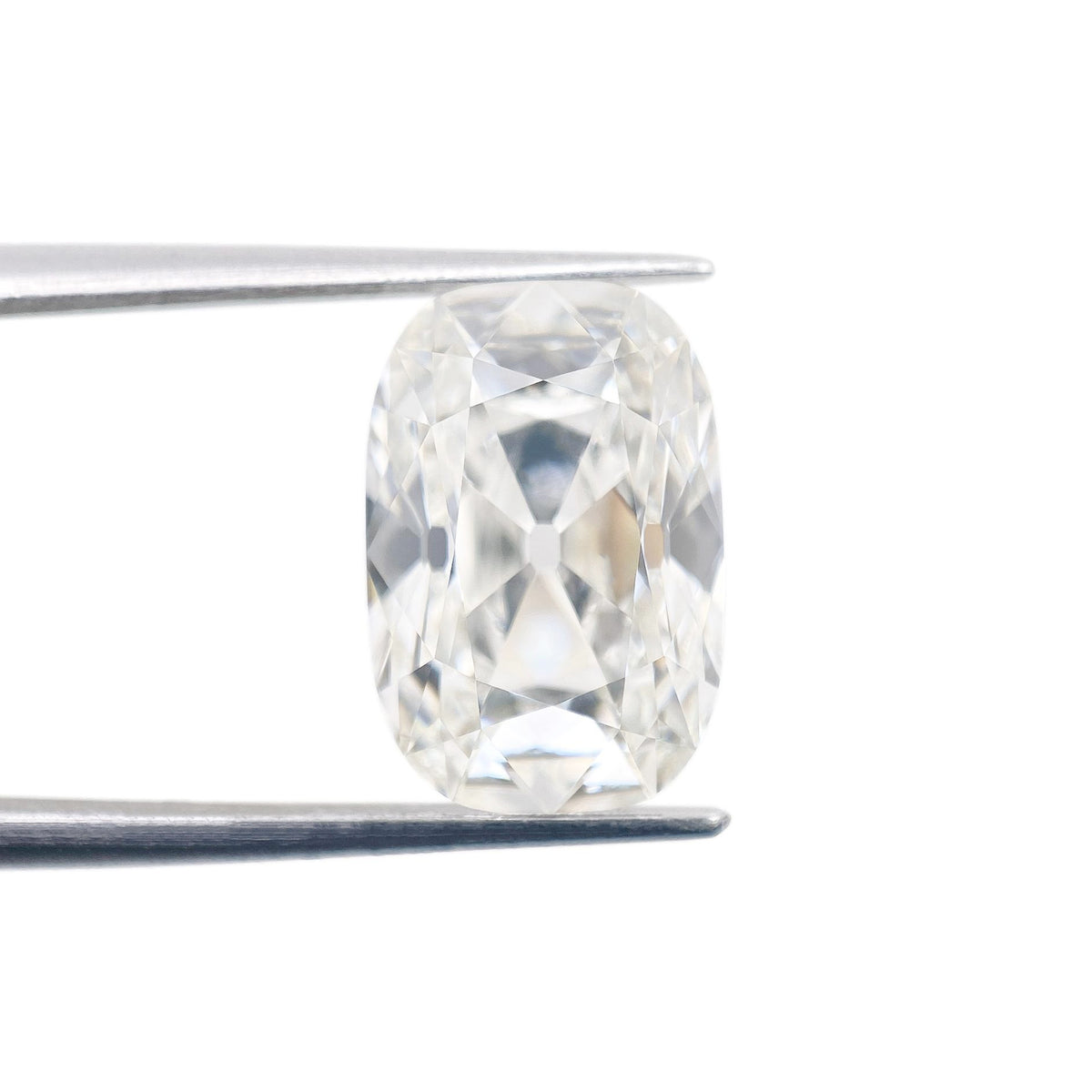 4.47ct | G/VVS2 Cushion Shape Old Mine Cut Lab Diamond (IGI)-LITHOS Diamond