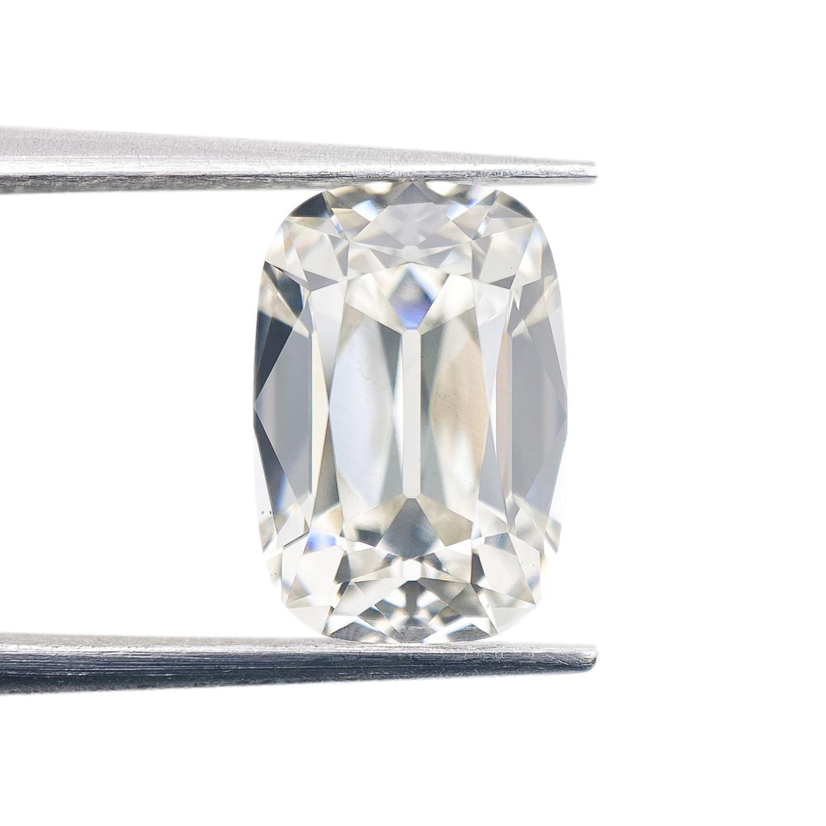 3.23ct | I/VS2 Cushion Shape Old Mine Cut Lab Diamond (IGI)