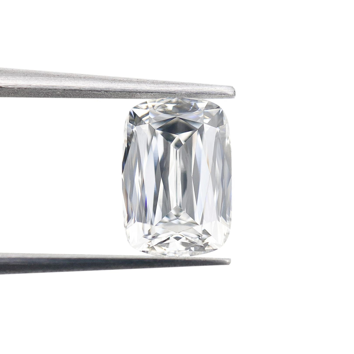 2.63ct | E/VS1 Cushion Shape Lattice Cut Lab Diamond (IGI)