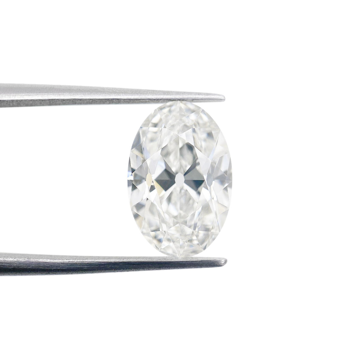 3.25ct | F/VVS2 Oval Shape Old Mine Cut Lab Diamond (IGI)-LITHOS Diamond