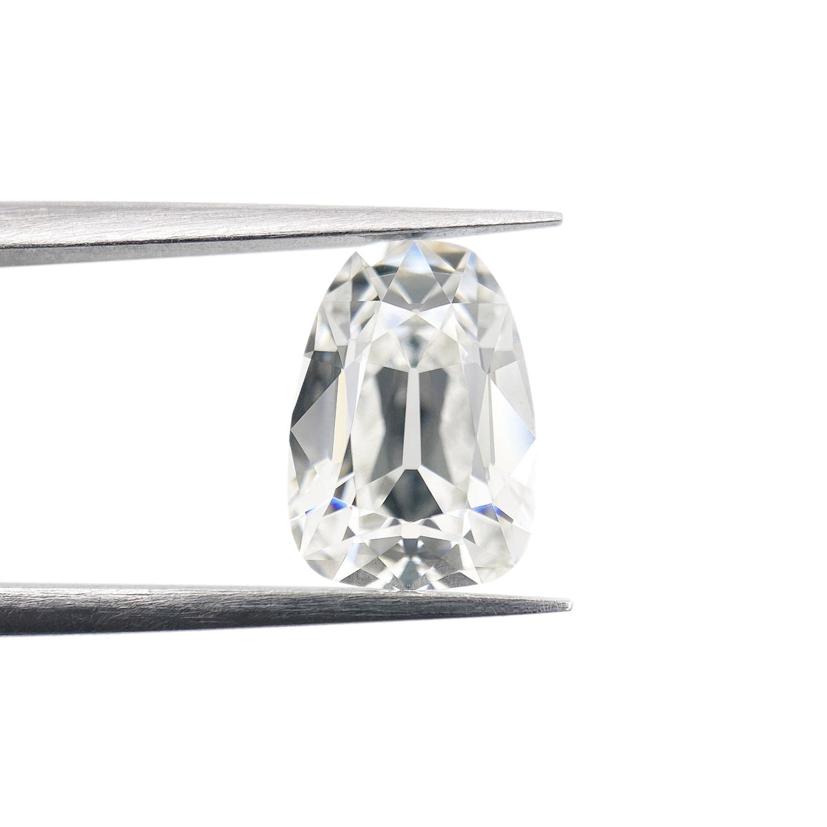3.01ct | F/VVS2 Tapered Cushion Shape Old Mine Cut Lab Diamond (IGI)