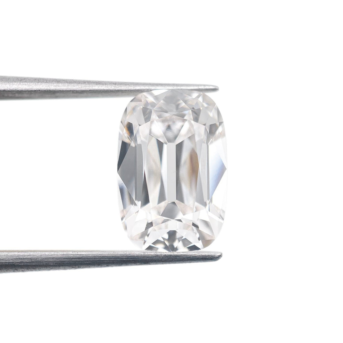 4.21ct | F/VVS2 Cushion Shape Old Mine Cut Lab Diamond (IGI)-LITHOS Diamond