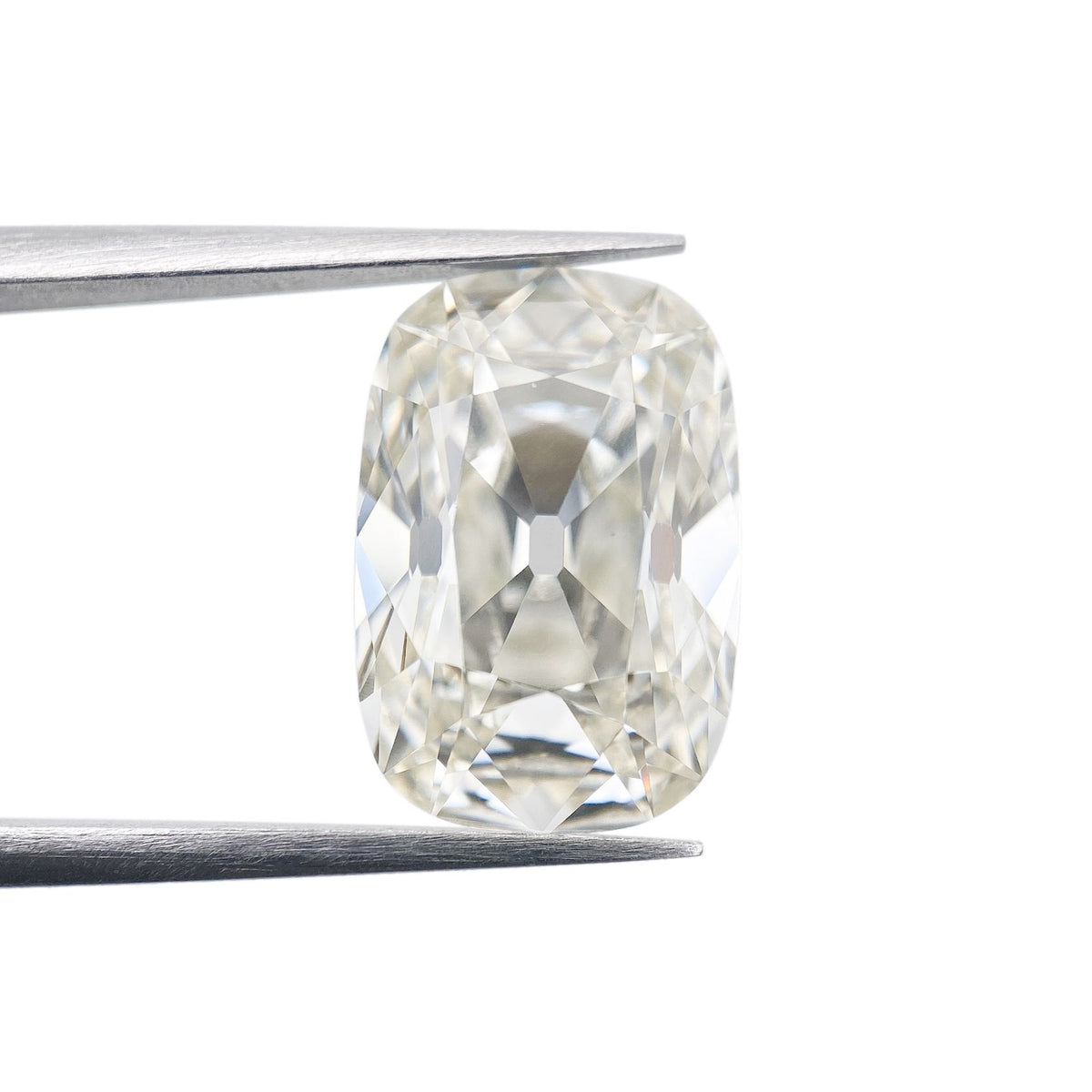 5.85ct | J/VS1 Cushion Shape Antique Old Mine Cut Lab Diamond (IGI)