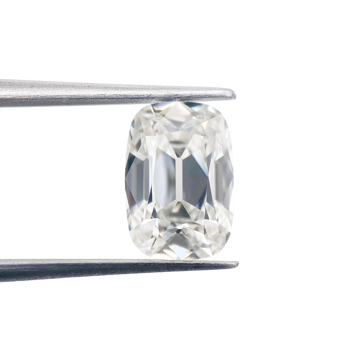 2.71ct | F/VS1 Cushion Shape Old Mine Cut Lab Diamond (IGI)-LITHOS Diamond