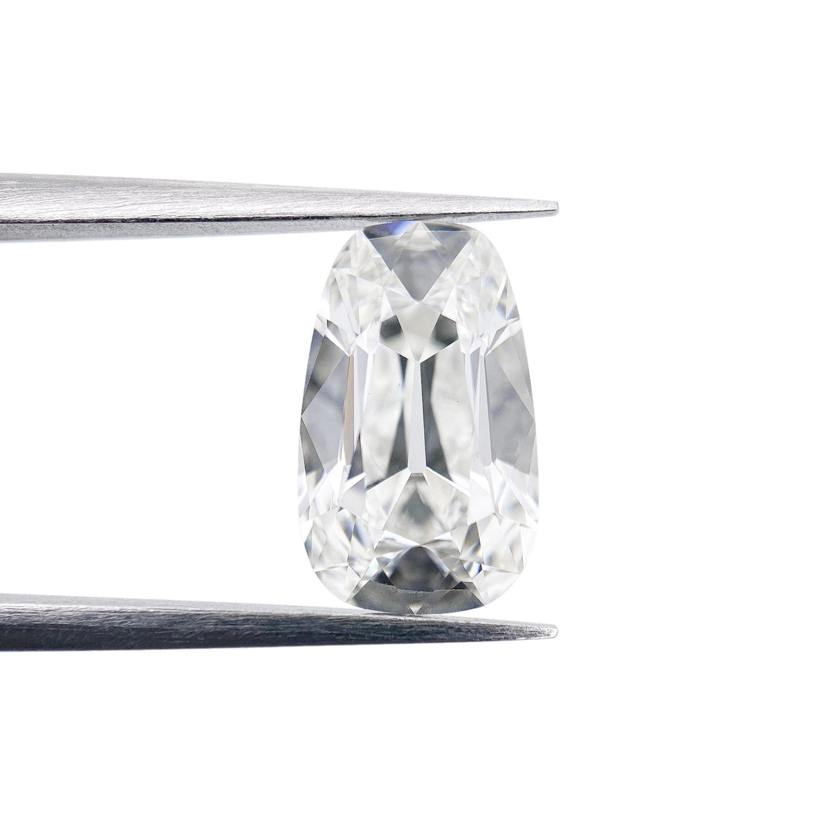 2.76ct | F/VS1 Tapered Cushion Shape Old Mine Cut Lab Diamond (IGI)