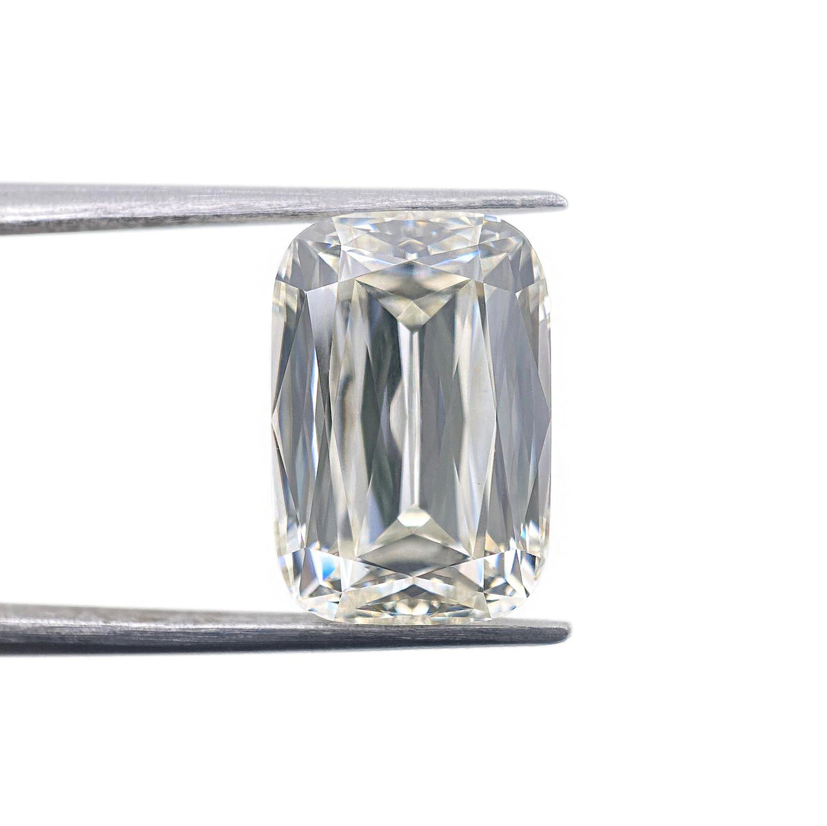 5.89ct | I/VS1 Cushion Shape Lattice Cut Lab Diamond (IGI)