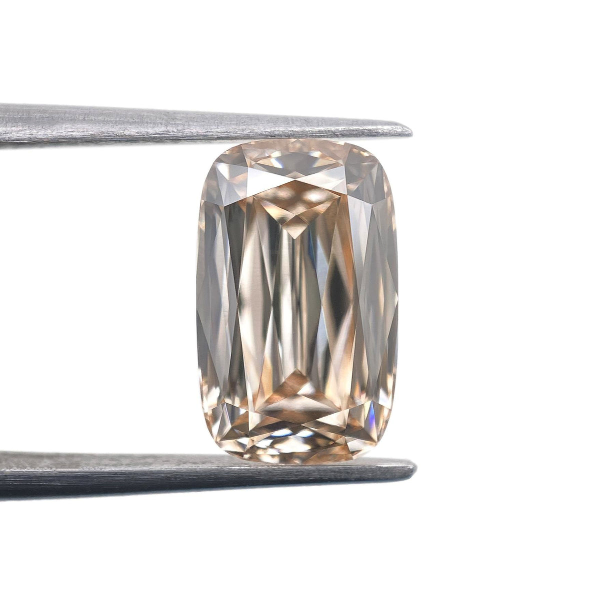 2.84ct | N/VS1 Champagne Cushion Shape Lattice Cut Lab Diamond (IGI)-LITHOS Diamond