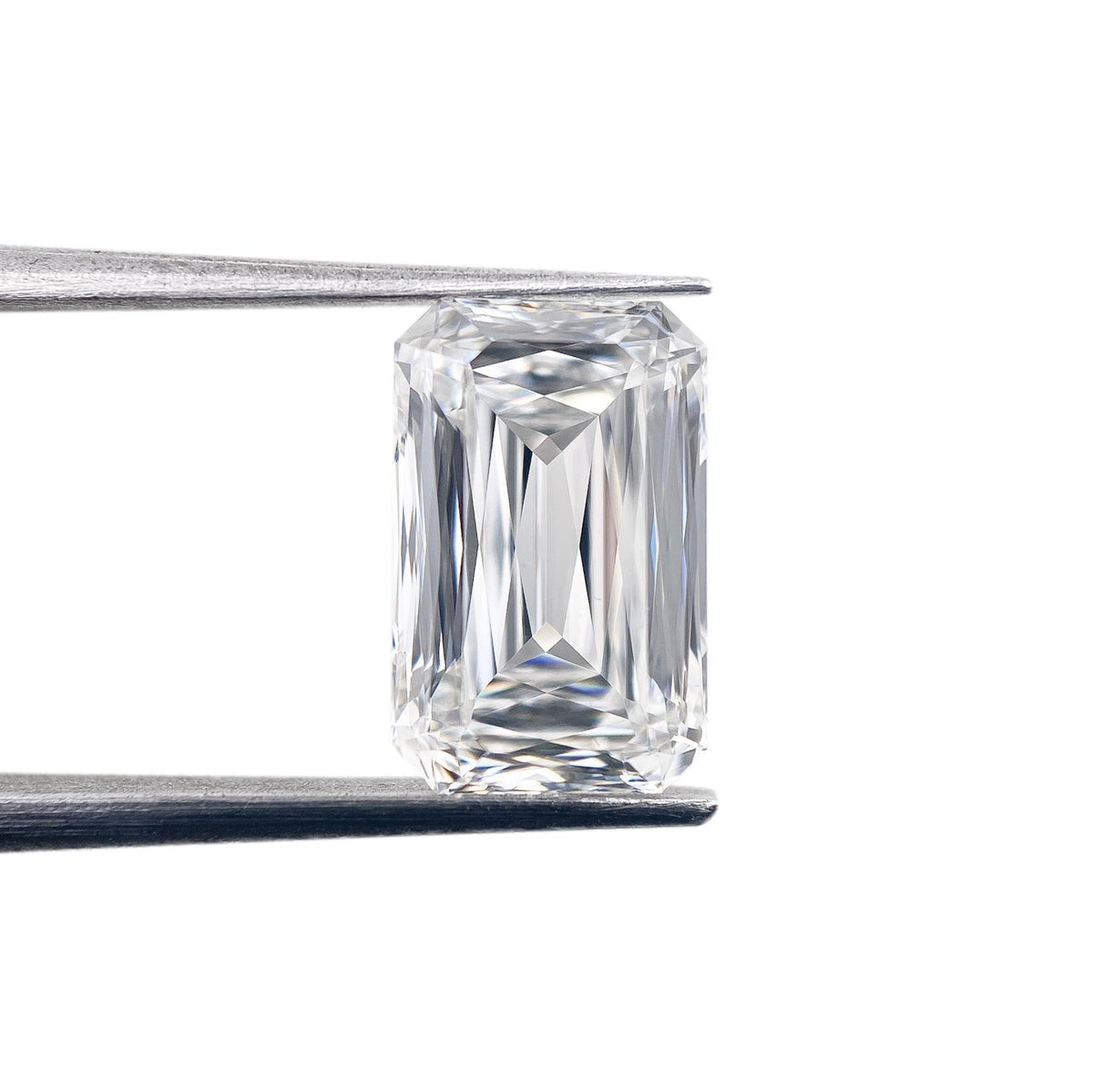 2.81ct | F/VS1 Emerald Shape Lattice Cut Lab Diamond (IGI)