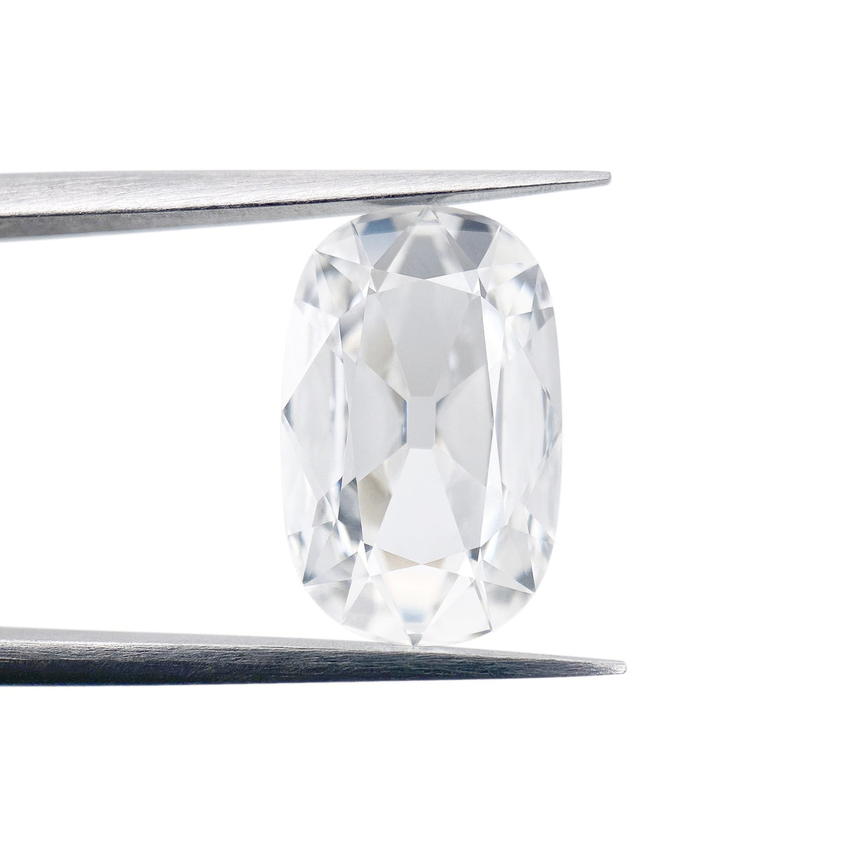 3.91ct | E/VVS2 Cushion Shape Old Mine Cut Lab Diamond (IGI)