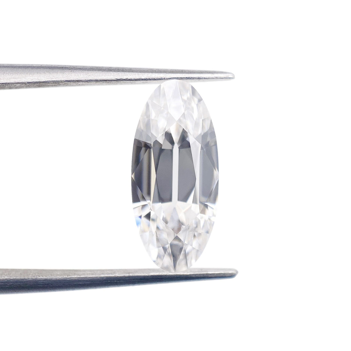 2.18ct | E/VS1 Oval Shape Old Mine Cut Lab Diamond (IGI)