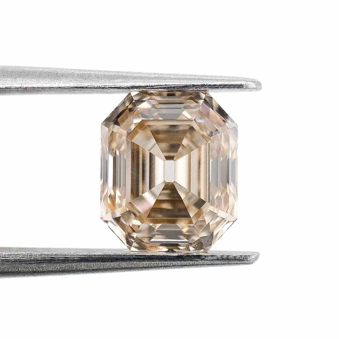 2.26ct | Very Light Brown/VVS2 Champagne Antique Octagon Shape Step Cut Lab Diamond (IGI)-LITHOS Diamond
