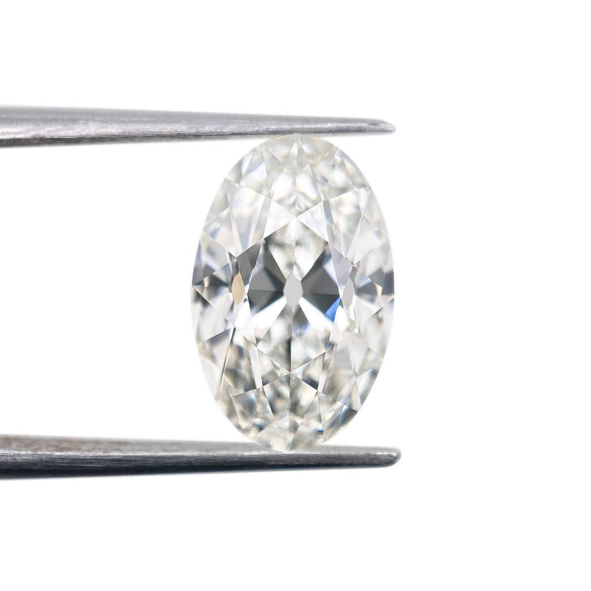 3.52ct | G/VVS2 Oval Shape Old Mine Cut Lab Diamond (IGI)