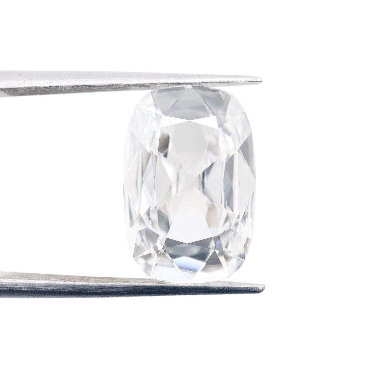 4.76ct | E/VVS2 Antique Cushion Shape Old Mine Cut Lab Diamond (IGI)