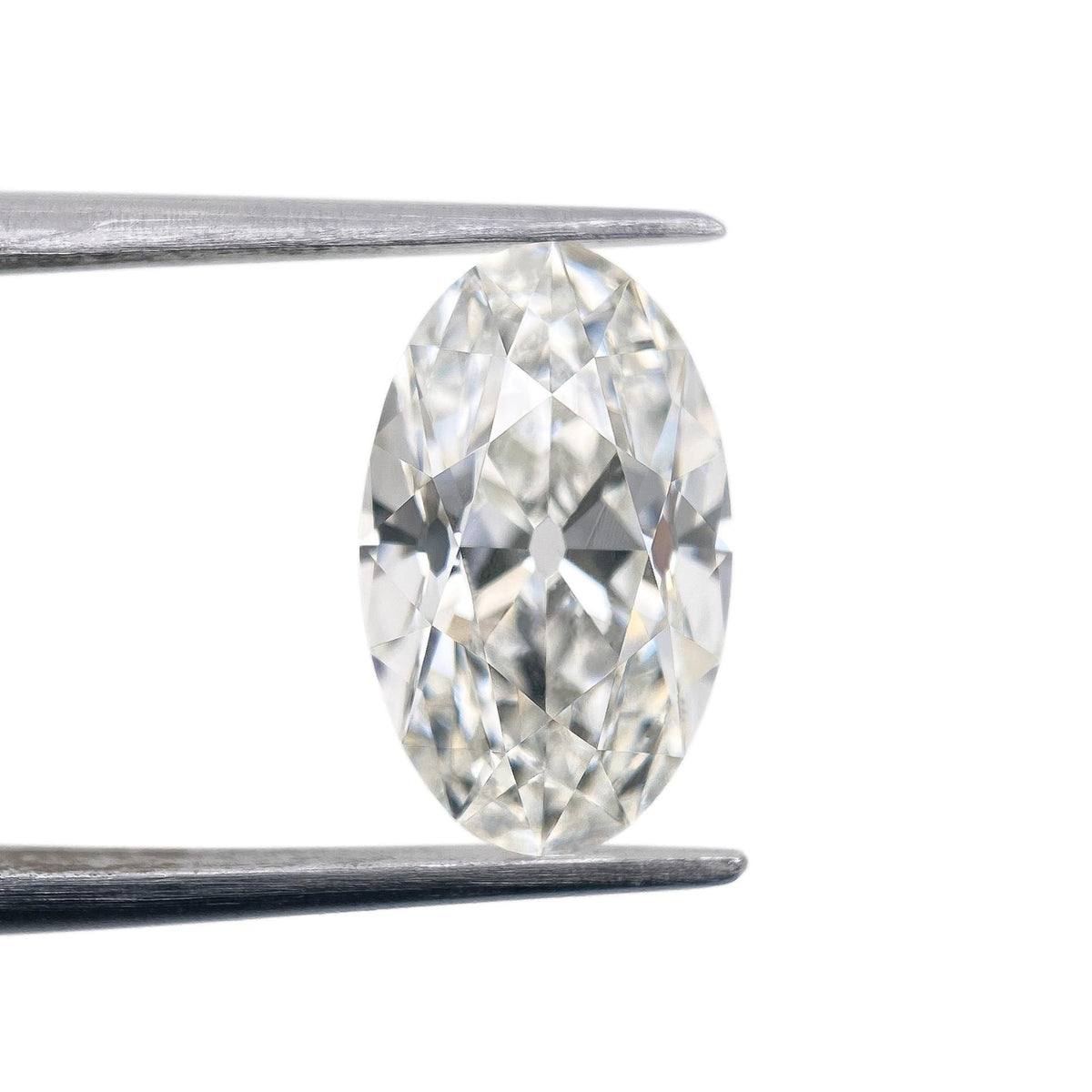2.83ct | F/VVS2 Oval Shape Old Mine Cut Lab Diamond (IGI)