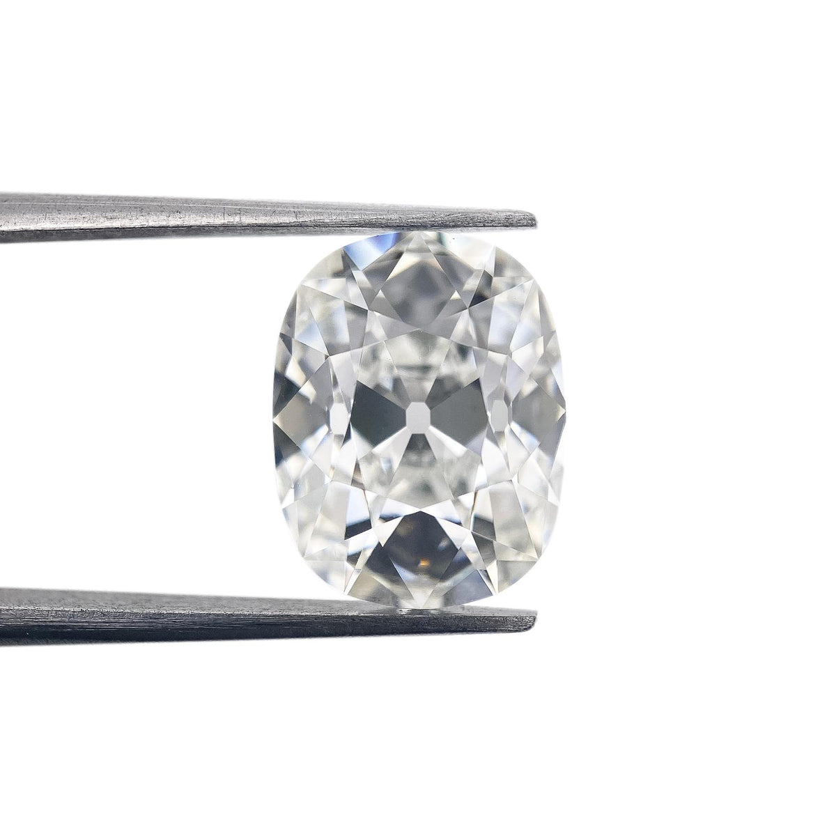 5.52ct | F/VS1 Cushion Shape Old Mine Cut Lab Diamond (IGI)