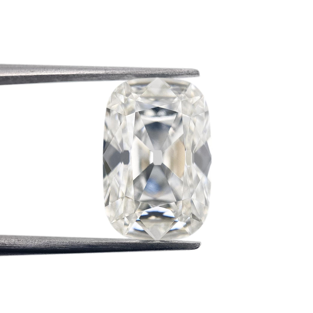 6.14ct | F/VS1 Cushion Shape Old Mine Cut Lab Diamond (IGI)