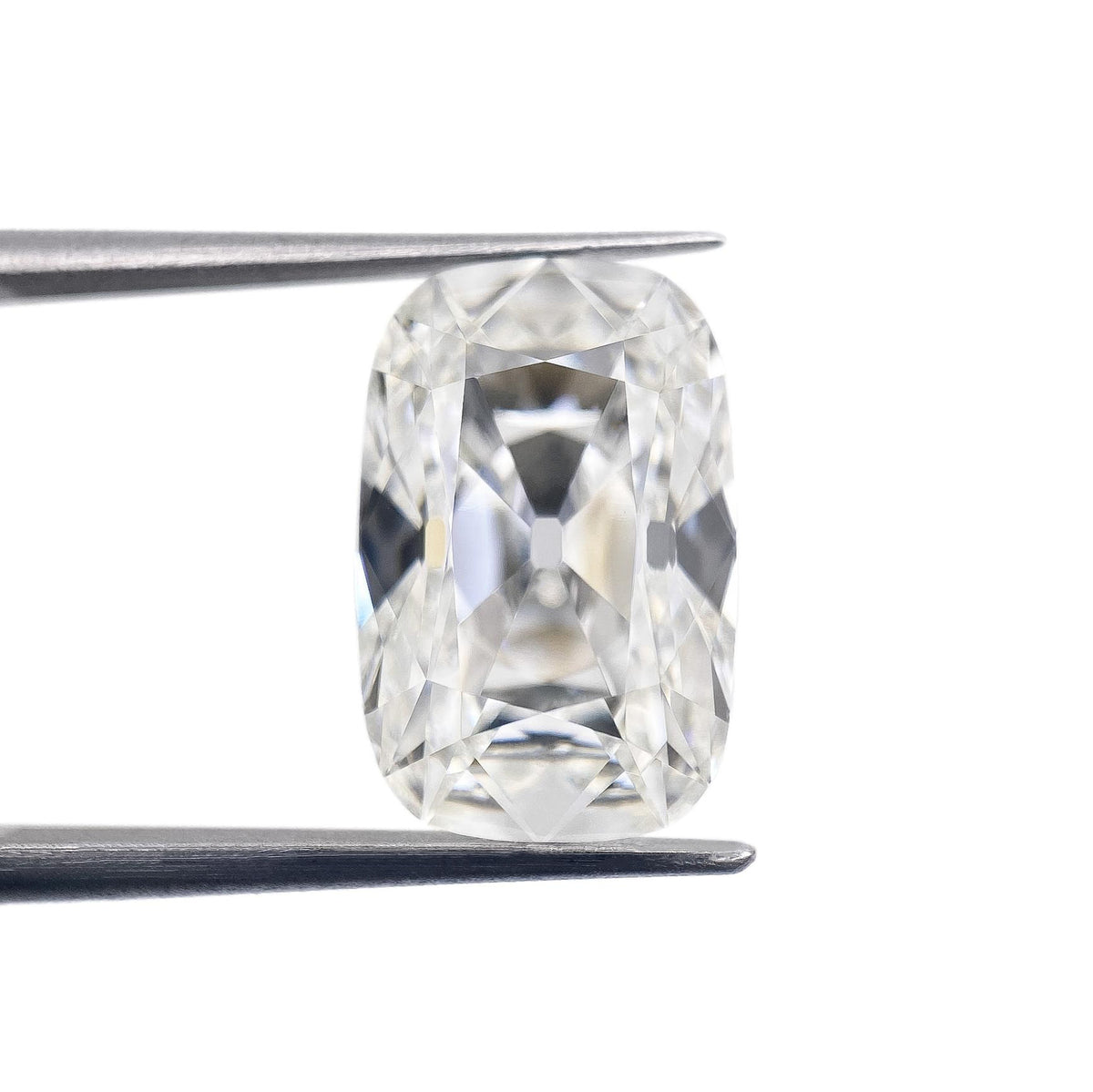 7.53ct | F/VVS1 Antique Cushion Shape Old Mine Cut Lab Diamond (IGI)