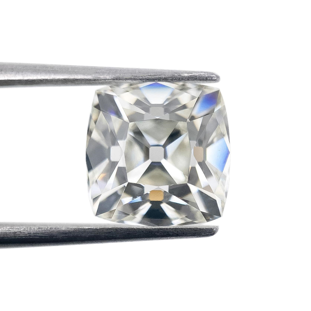 3.43ct | H/VS1 Cushion Shape Peruzzi Cut Lab Diamond (IGI)