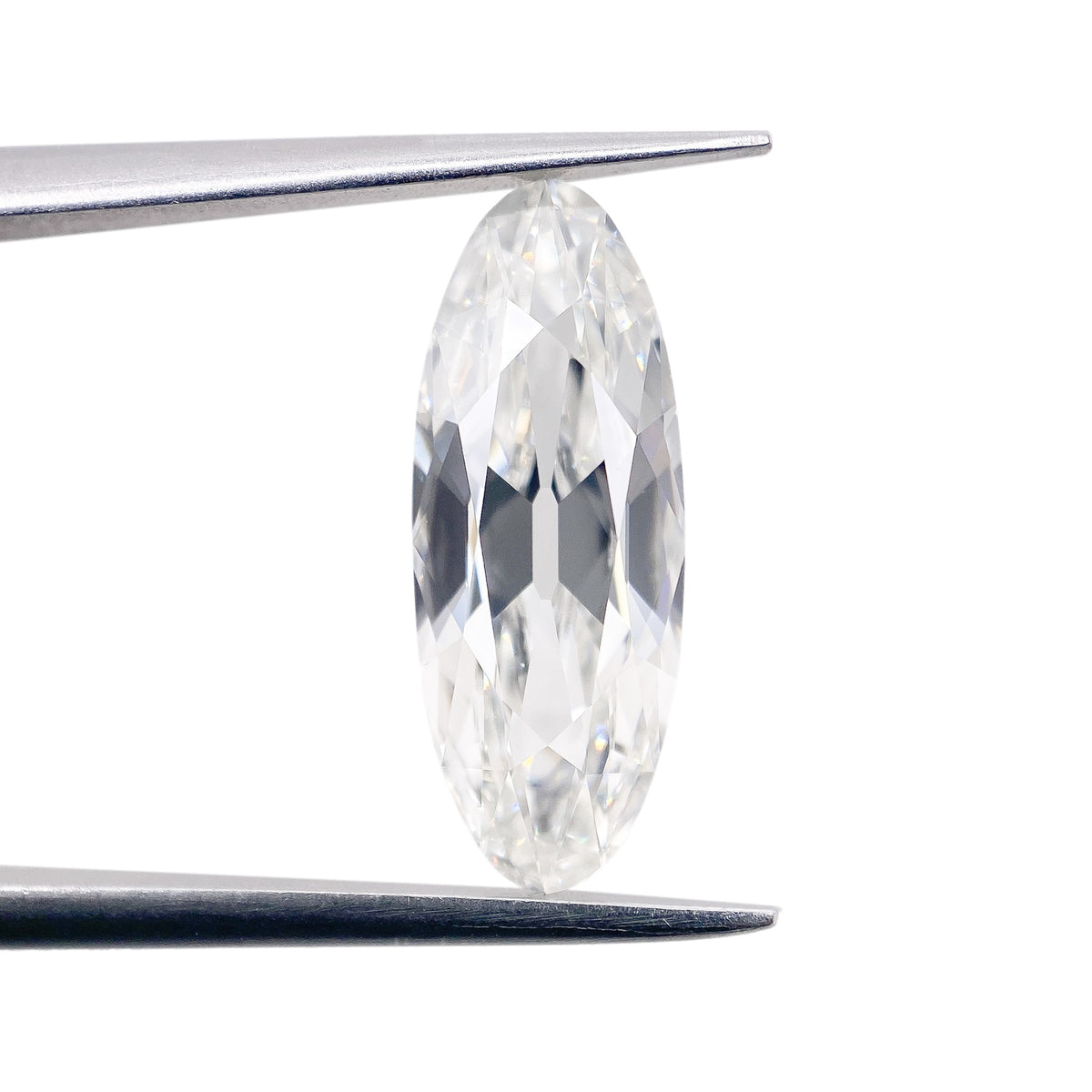 2.26ct | G/VS1 Oval Shape Old Mine Cut Lab Diamond (IGI)