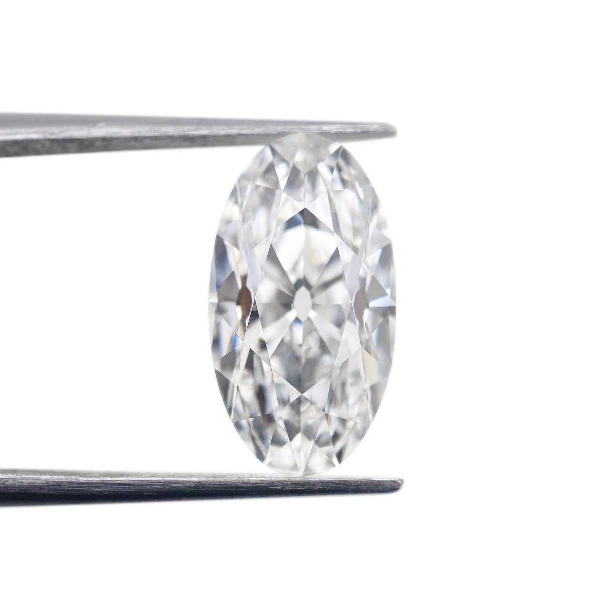 3.79ct | E/VVS2 Oval Shape Old Mine Cut Lab Diamond (IGI)