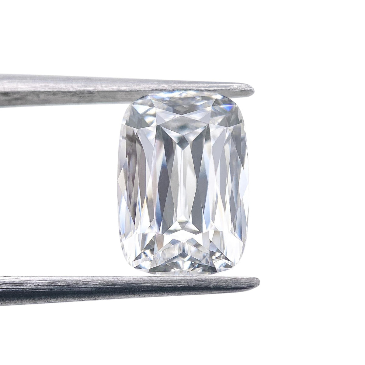 2.11ct | D/VVS2 Cushion Shape Lattice Cut Lab Diamond (IGI)