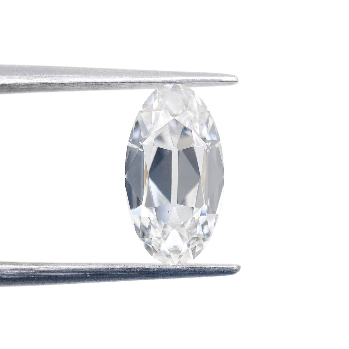 1.64ct | E/VS1 Oval Shape Old Mine Cut Lab Diamond (IGI)