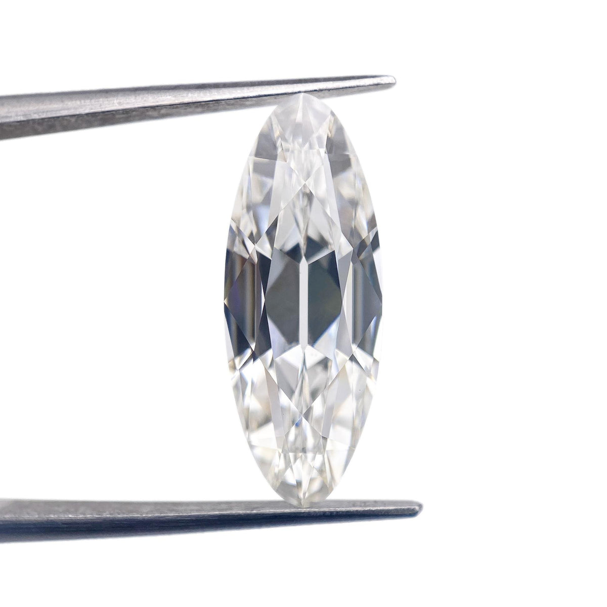 4.26ct | F/VS1 Oval Shape Old Mine Cut Lab Diamond (IGI)