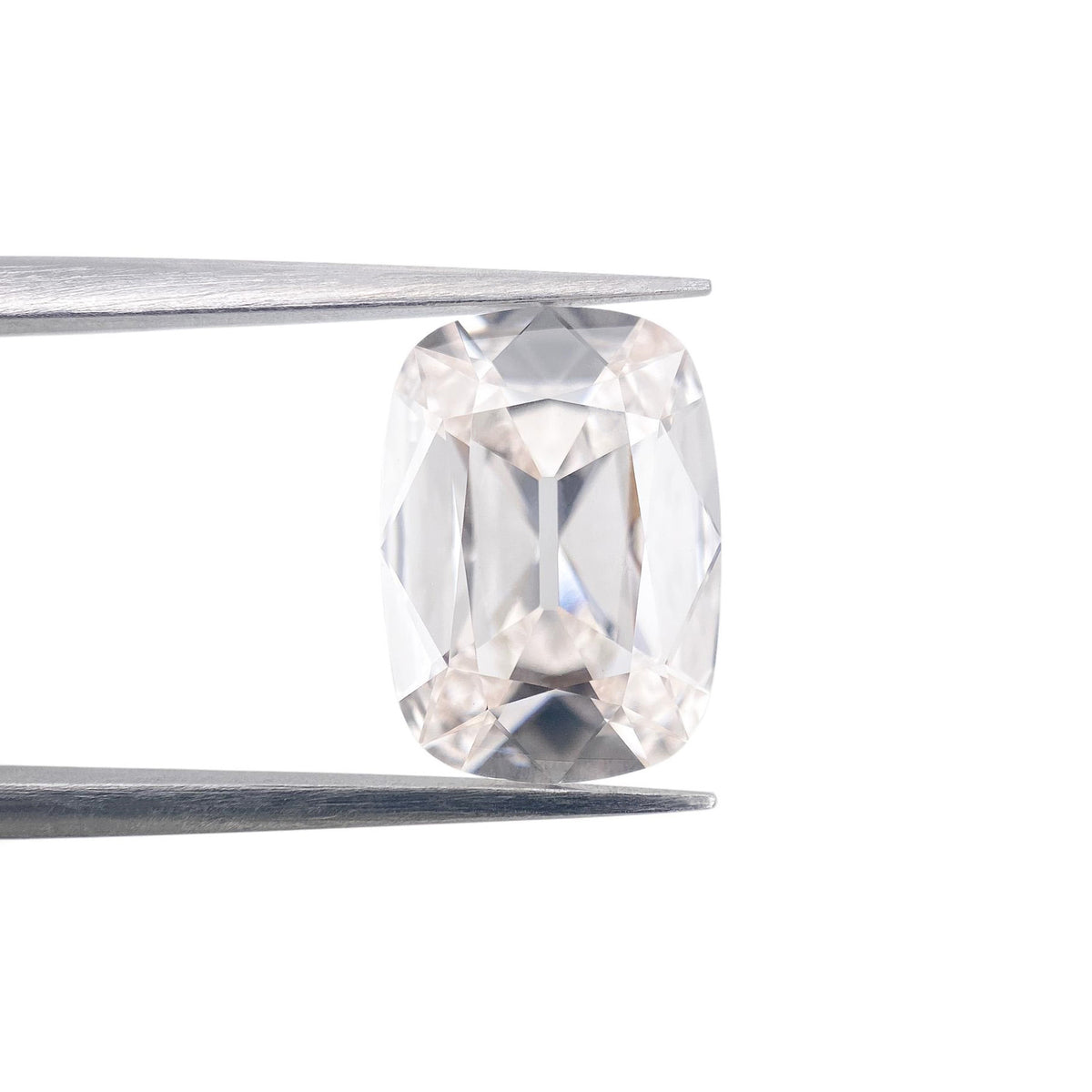 3.01ct | I/VVS2 Cushion Shape Old Mine Cut Lab Diamond (IGI)-LITHOS Diamond