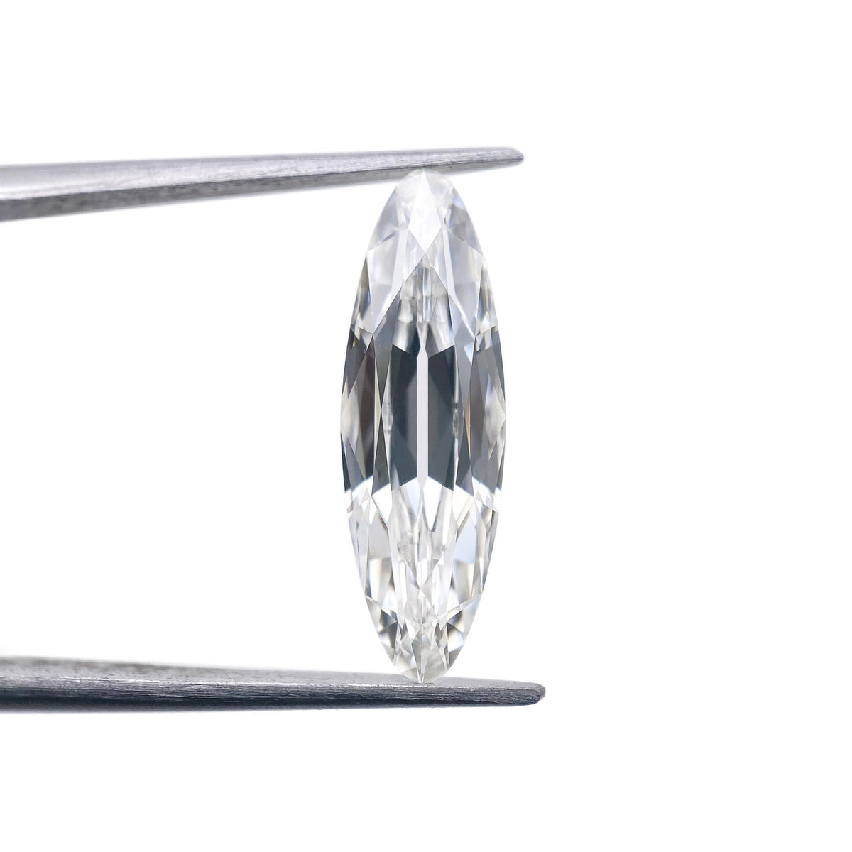 2.35ct | F/VS1 Oval Shape Old Mine Cut Lab Diamond (IGI)-LITHOS Diamond