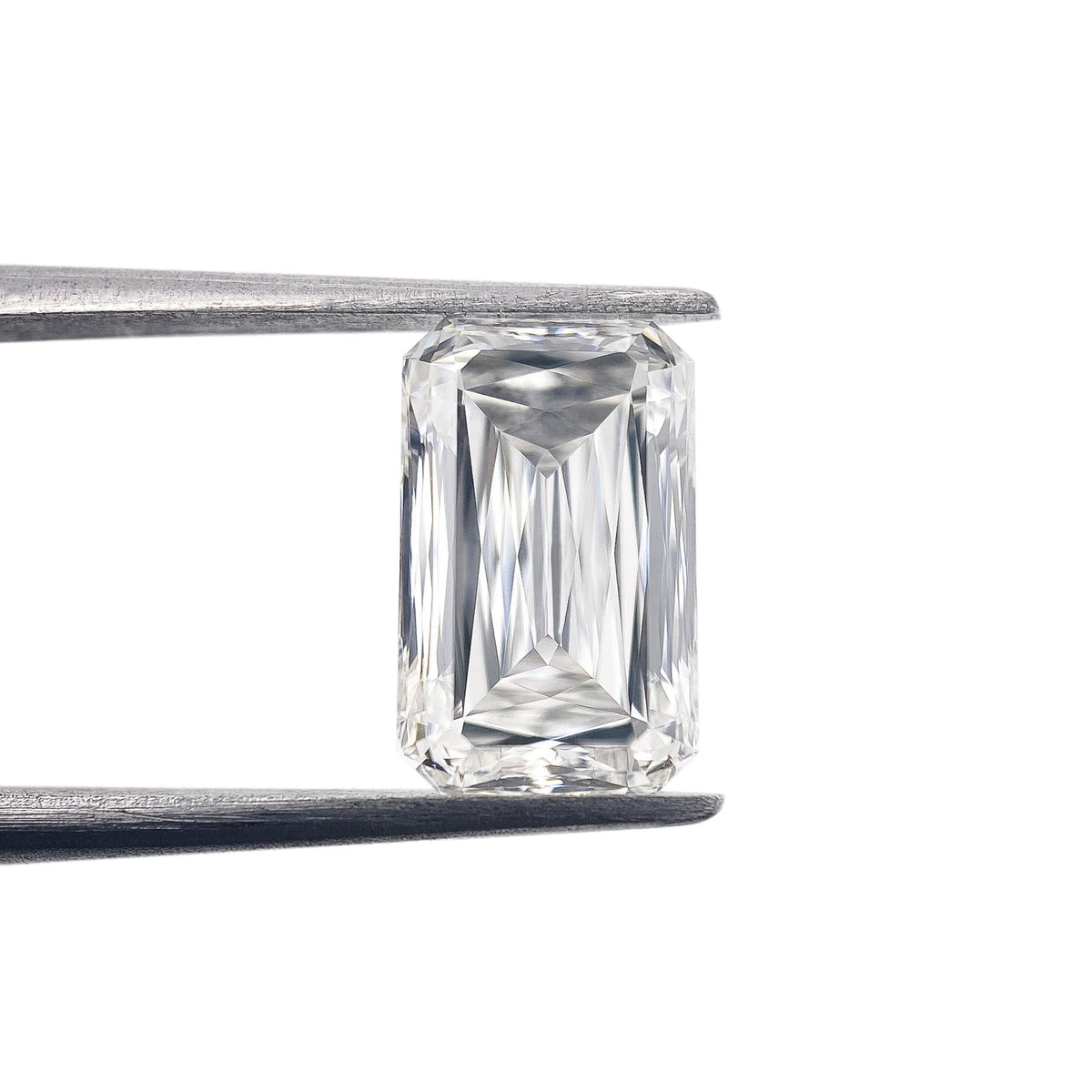 2.28ct | F/VVS2 Emerald Shape Lattice Cut Lab Diamond (IGI)