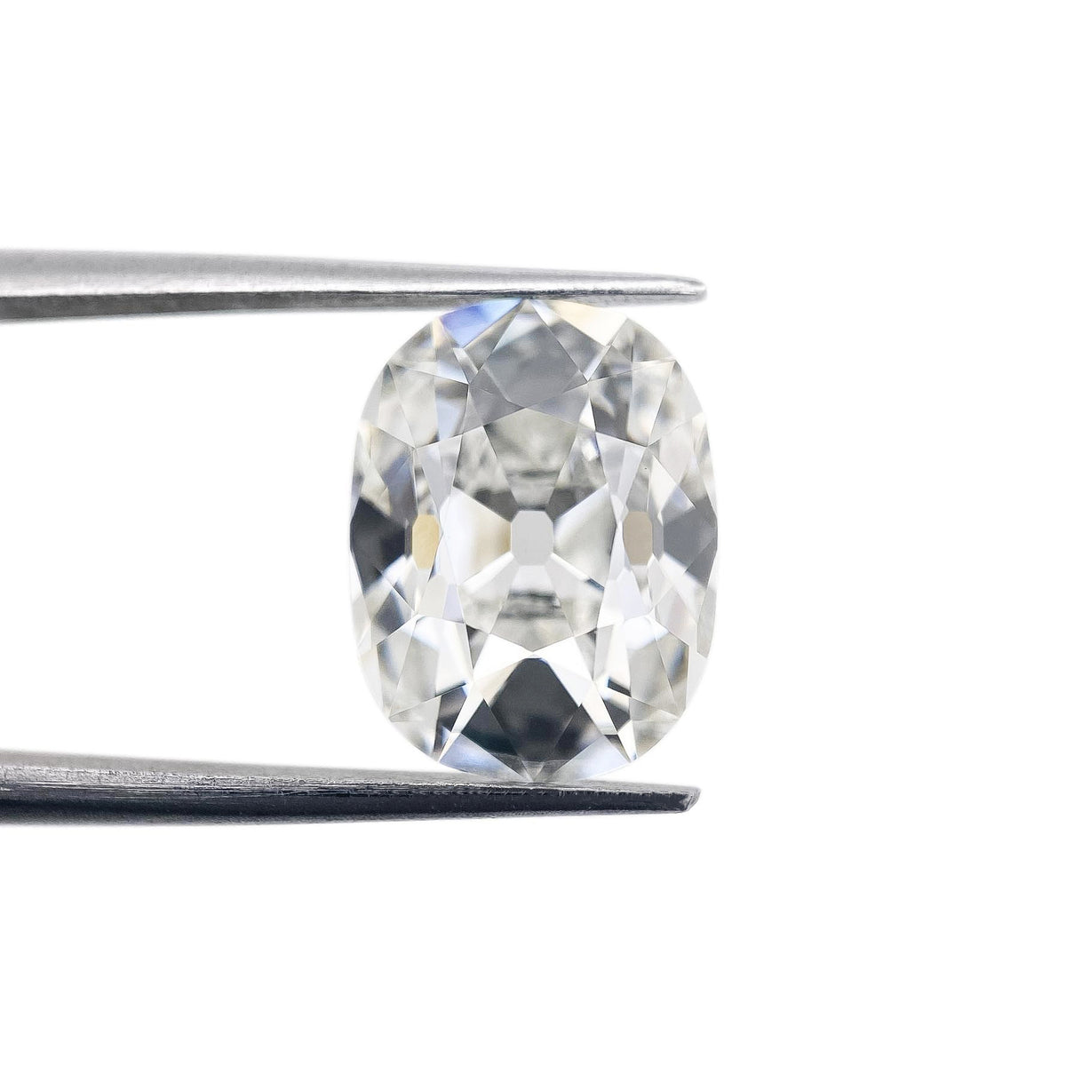 5.43ct | F/VVS2 Cushion Shape Old Mine Cut Lab Diamond (IGI)