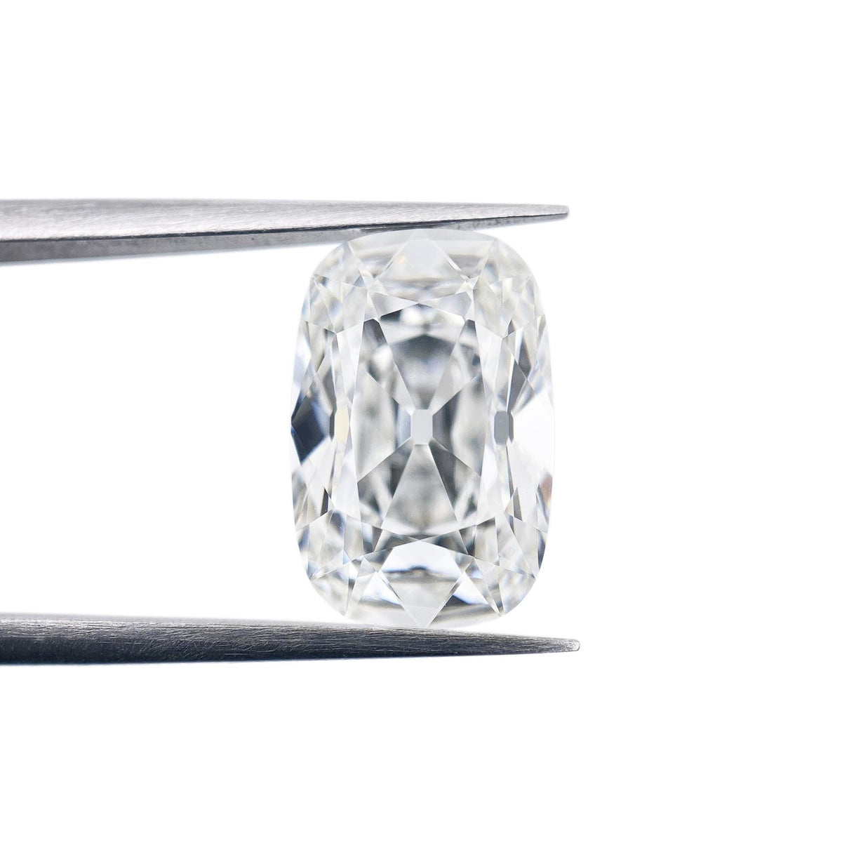 4.61ct | F/VVS2 Antique Cushion Shape Old Mine Cut Lab Diamond (IGI)