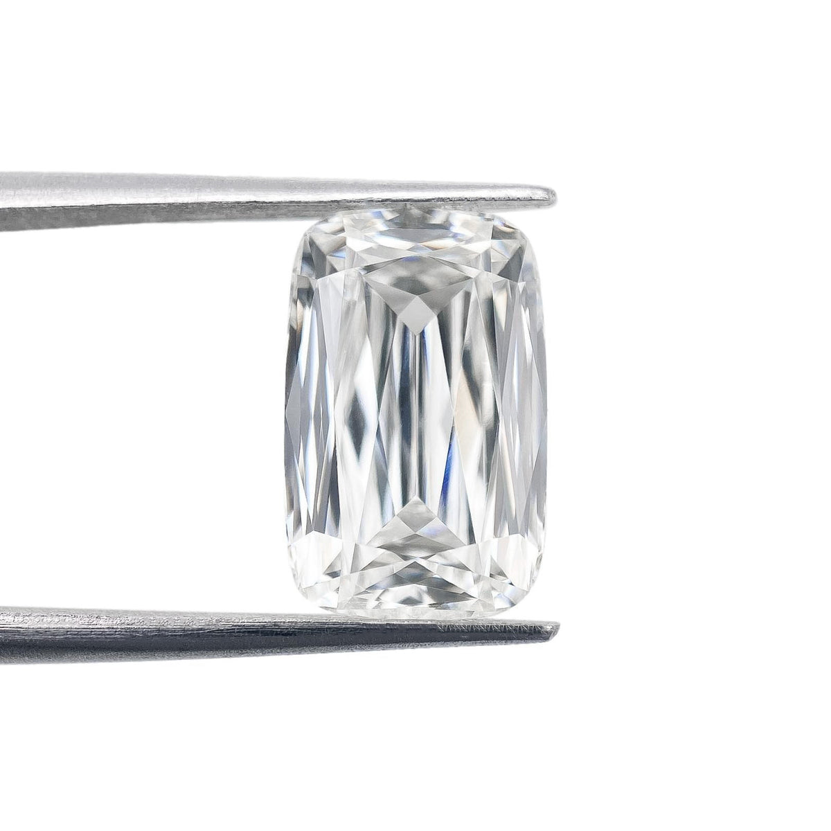 4.37ct | G/VVS2 Cushion Shape Lattice Cut Lab Diamond (IGI)