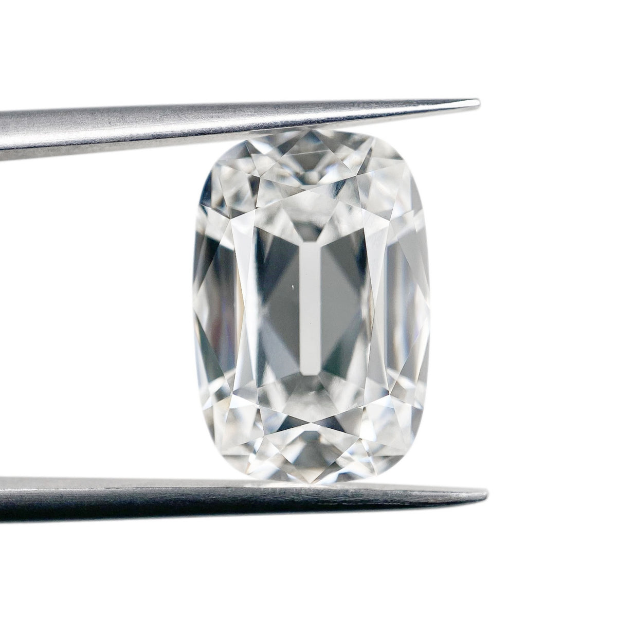 7.02ct | F/VS1 Cushion Shape Old Mine Cut Lab Diamond (IGI)