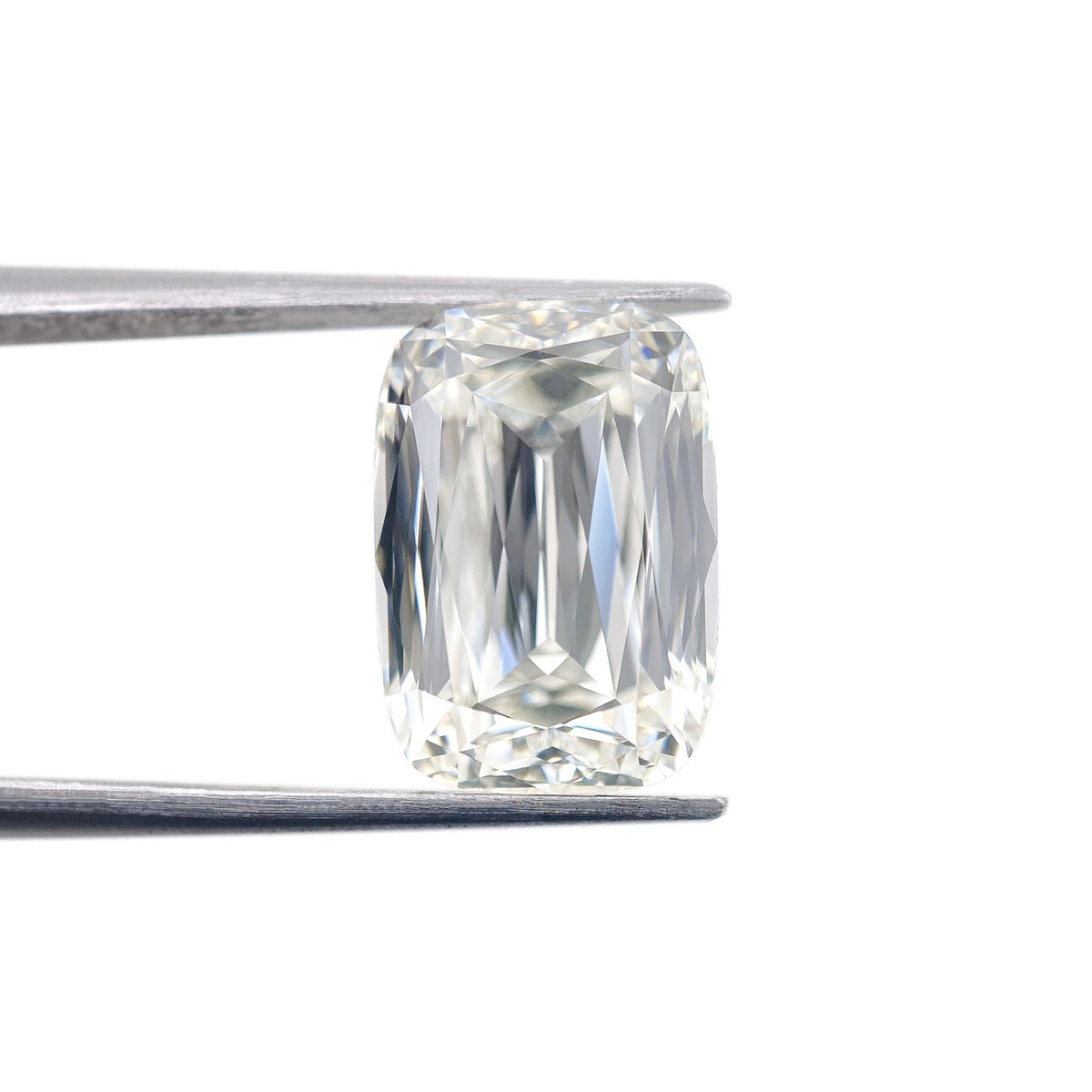 5.29ct | H/VVS2 Cushion Shape Lattice Cut Lab Diamond (IGI)
