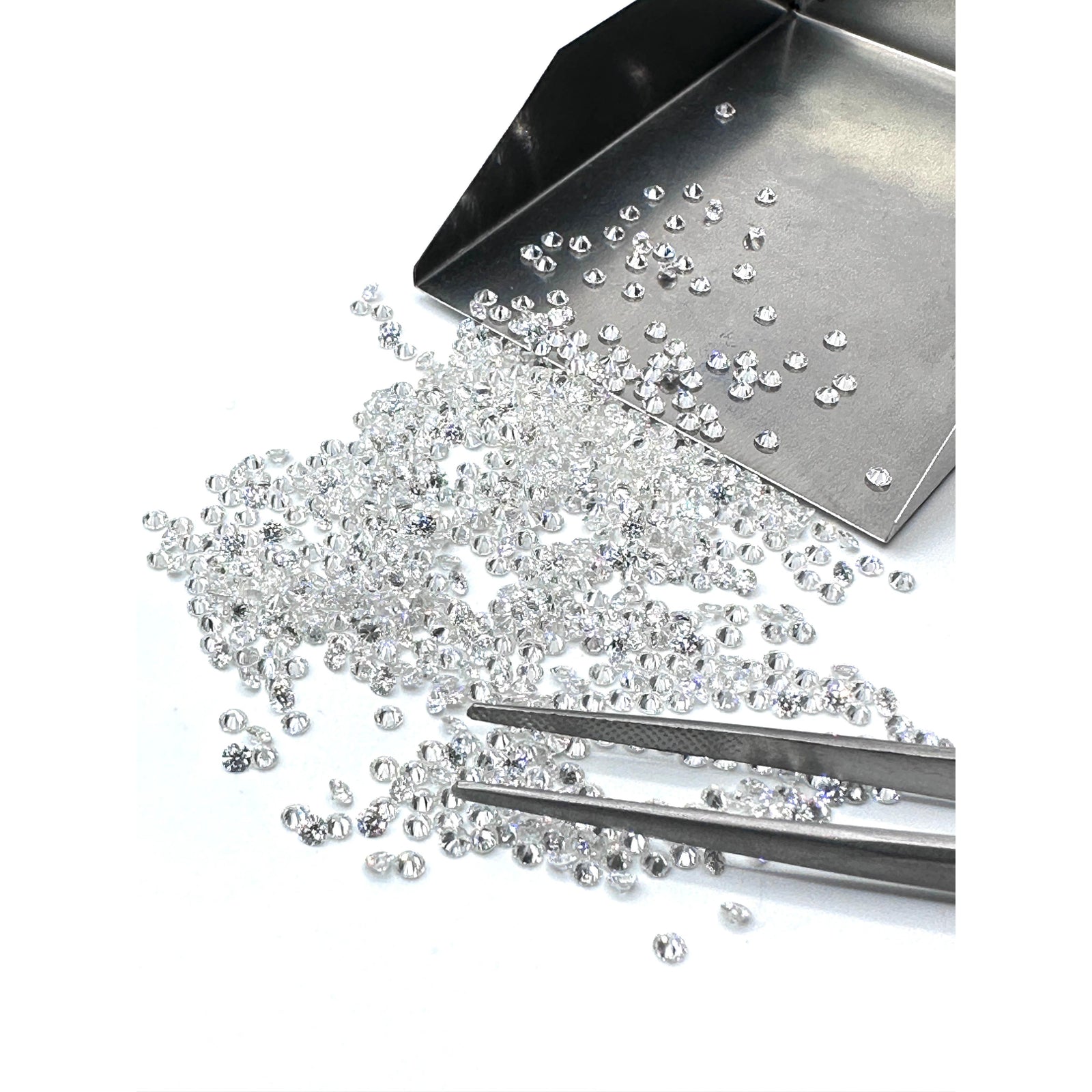 D-F/VVS Round Brilliant Lab Diamond Melee-LITHOS Diamond